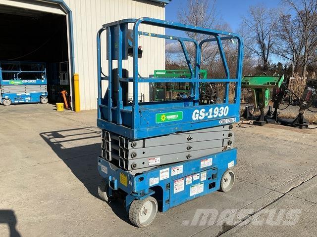 Genie GS-1930 رافعات مقصية الشكل