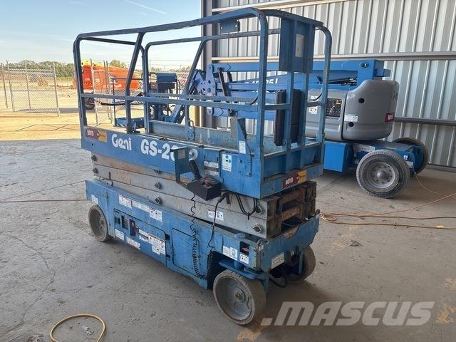 Genie GS-2032 رافعات مقصية الشكل