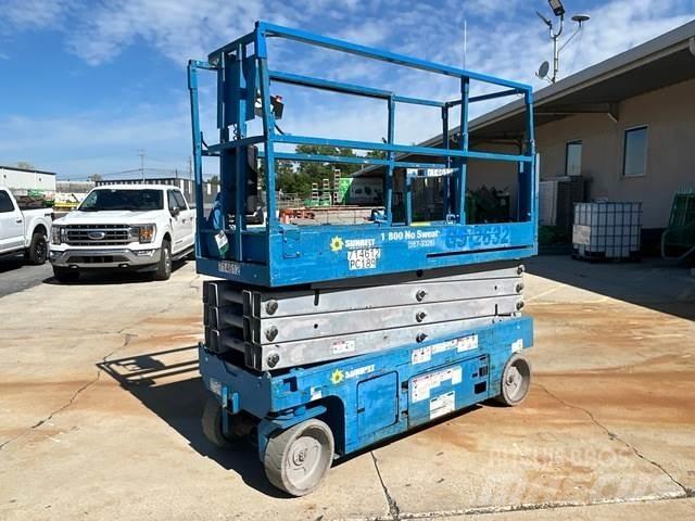 Genie GS-2632 رافعات مقصية الشكل