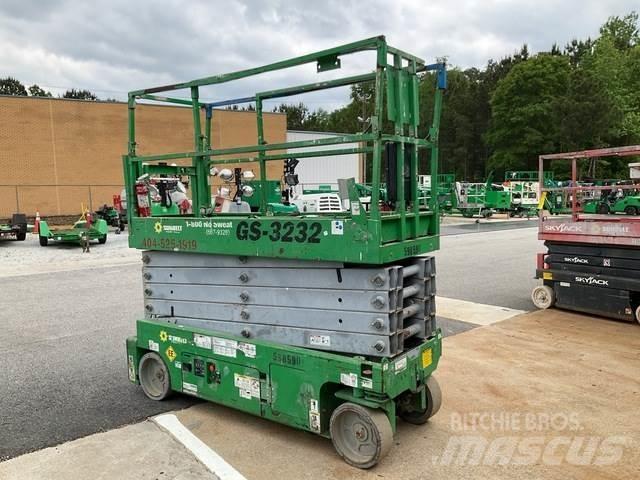 Genie GS-3232 رافعات مقصية الشكل