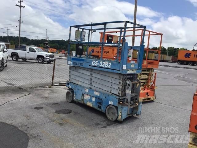 Genie GS-3232 رافعات مقصية الشكل