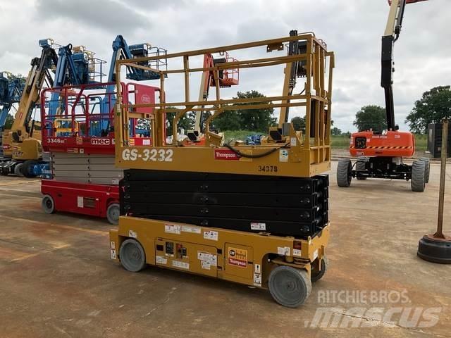 Genie GS-3232 رافعات مقصية الشكل