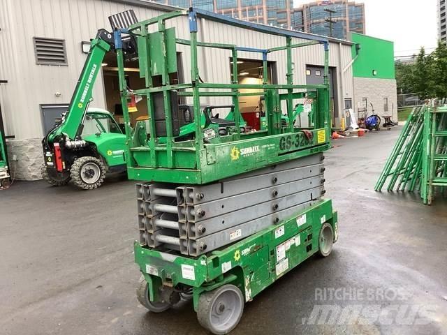 Genie GS-3232 رافعات مقصية الشكل