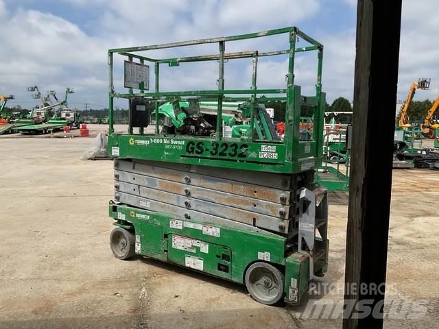 Genie GS-3232 رافعات مقصية الشكل