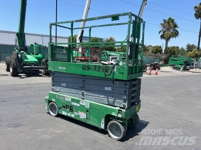 Genie GS-3232 رافعات مقصية الشكل