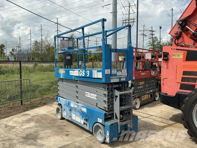 Genie GS-3232 رافعات مقصية الشكل
