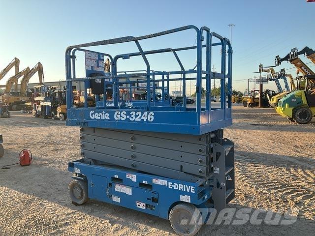 Genie GS-3246 رافعات مقصية الشكل