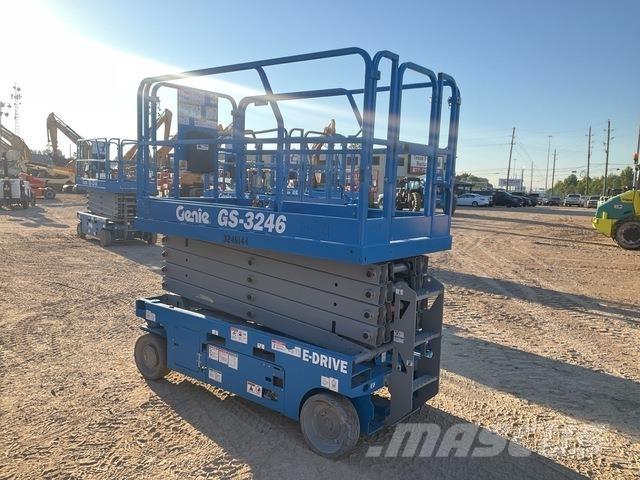 Genie GS-3246 رافعات مقصية الشكل