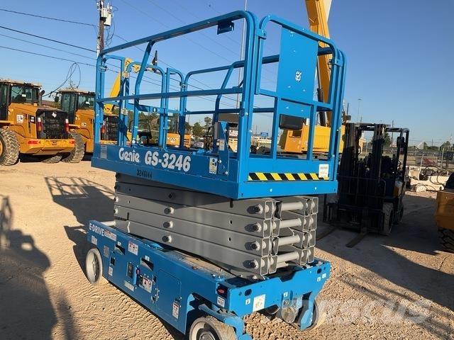 Genie GS-3246 رافعات مقصية الشكل