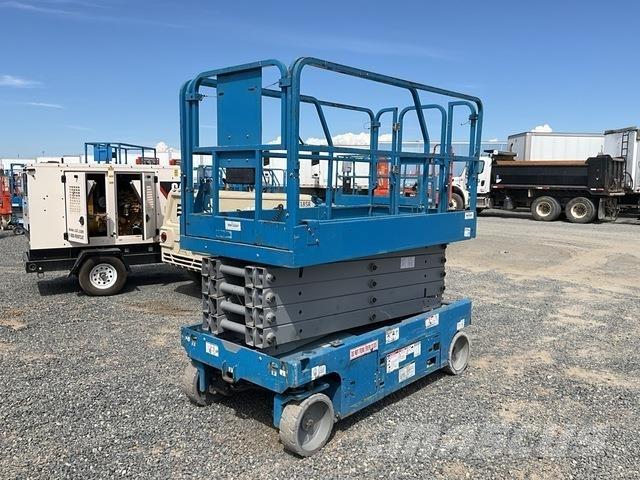 Genie GS-3246 رافعات مقصية الشكل