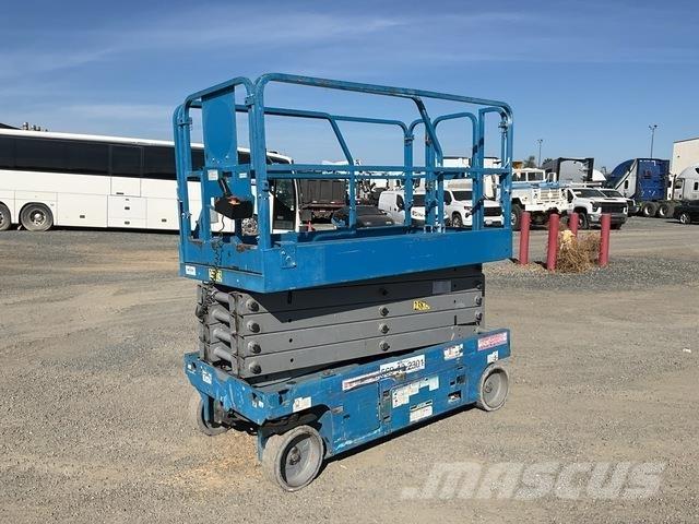 Genie GS-3246 رافعات مقصية الشكل