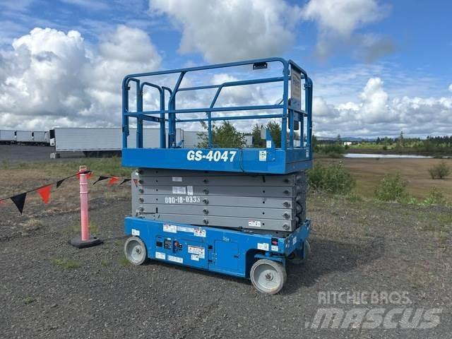 Genie GS-4047 رافعات مقصية الشكل
