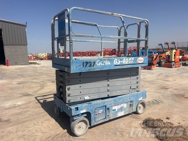 Genie GS-4047 رافعات مقصية الشكل