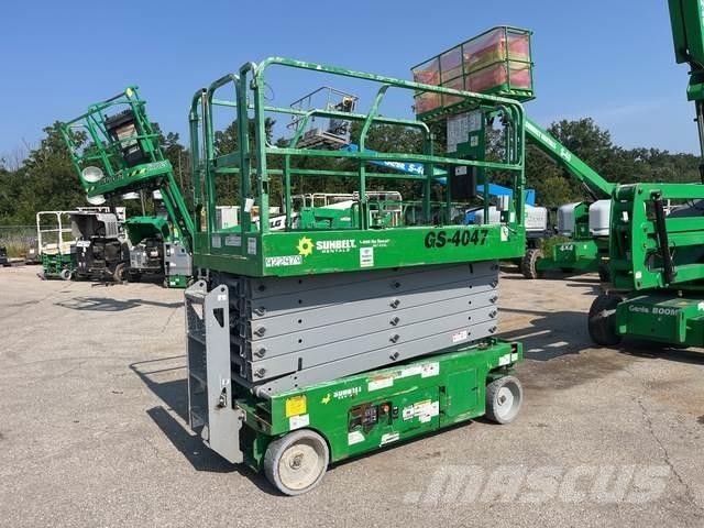 Genie GS-4047 رافعات مقصية الشكل