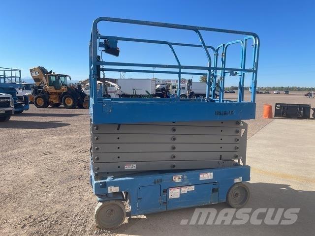 Genie GS-4047 رافعات مقصية الشكل