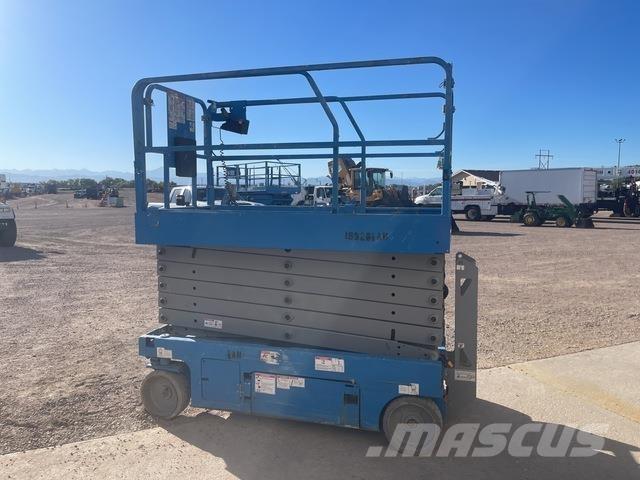 Genie GS-4047 رافعات مقصية الشكل