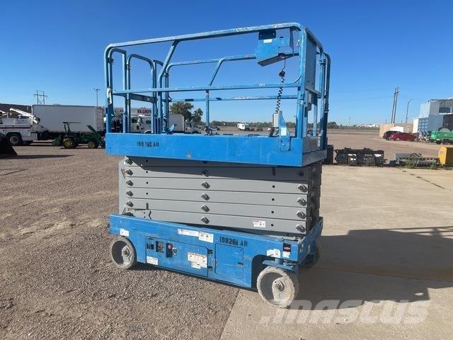 Genie GS-4047 رافعات مقصية الشكل