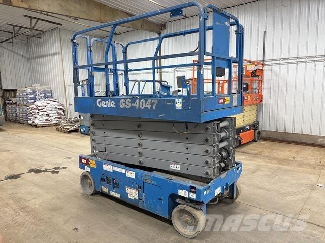 Genie GS-4047 رافعات مقصية الشكل