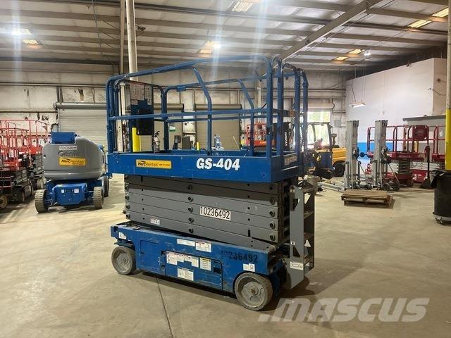 Genie GS-4047 رافعات مقصية الشكل