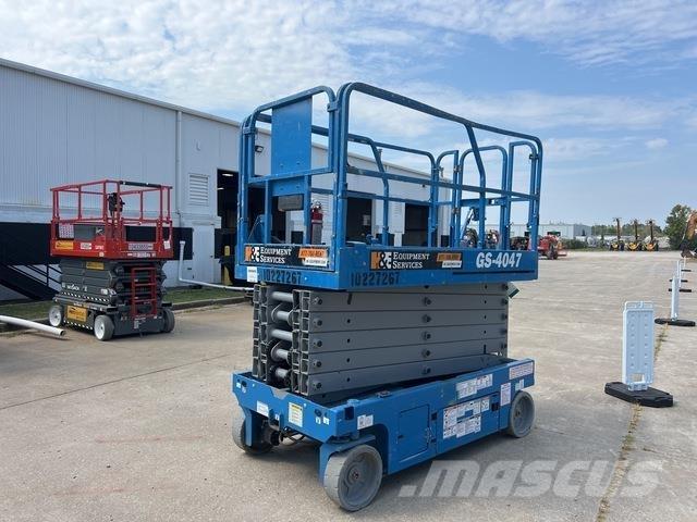 Genie GS-4047 رافعات مقصية الشكل