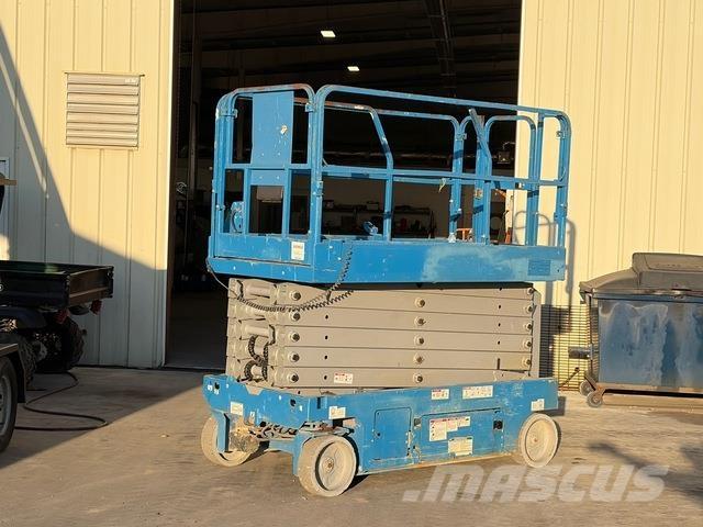 Genie GS-4047 رافعات مقصية الشكل