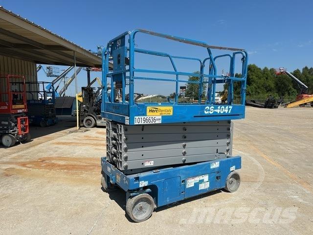Genie GS-4047 رافعات مقصية الشكل