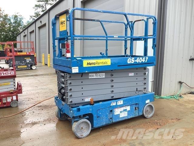 Genie GS-4047 رافعات مقصية الشكل