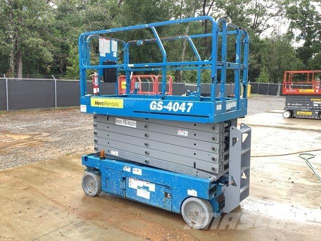 Genie GS-4047 رافعات مقصية الشكل