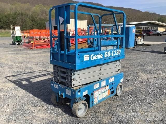 Genie GS1930 رافعات مقصية الشكل