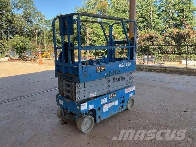 Genie GS1930 رافعات مقصية الشكل
