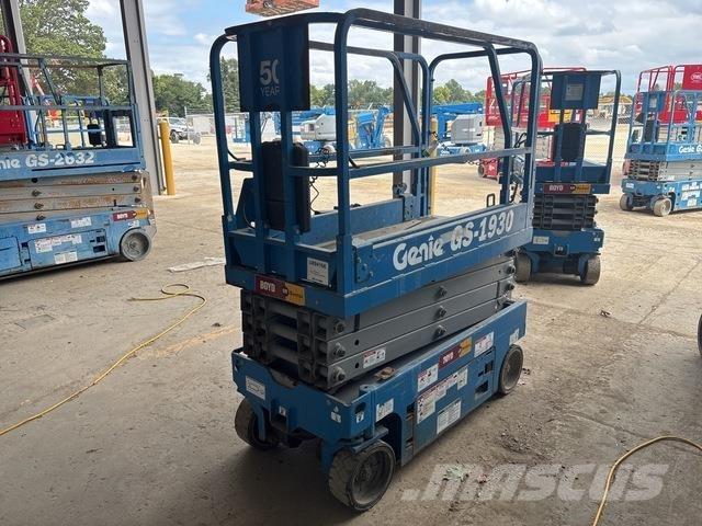 Genie GS1930 رافعات مقصية الشكل
