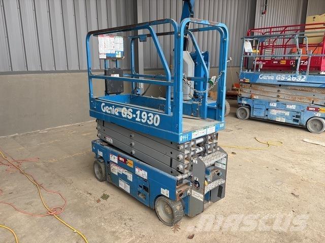 Genie GS1930 رافعات مقصية الشكل