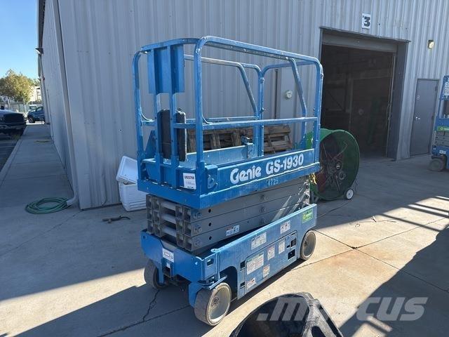 Genie GS1930 رافعات مقصية الشكل