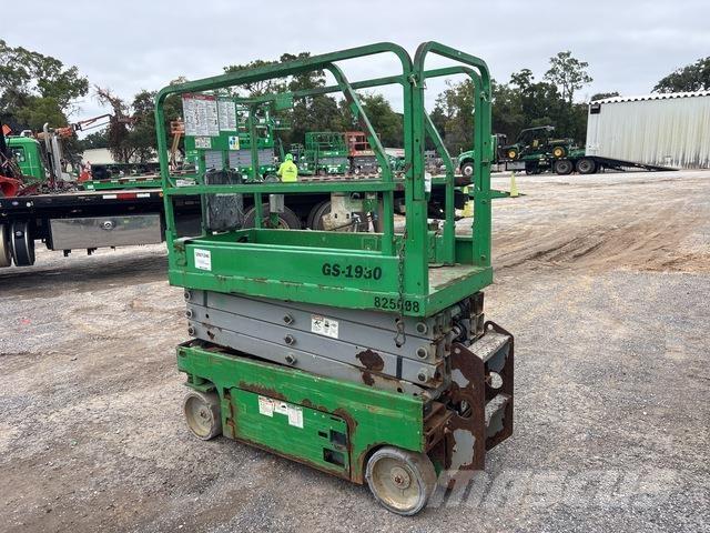 Genie GS1930 رافعات مقصية الشكل