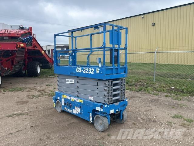 Genie GS3232 رافعات مقصية الشكل