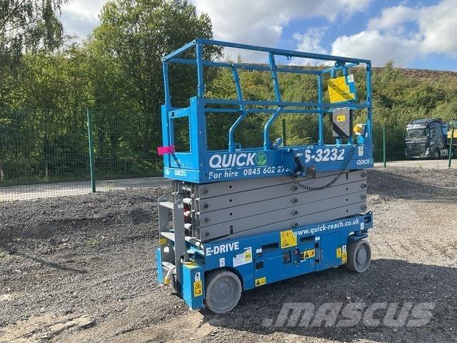 Genie GS3232 رافعات مقصية الشكل