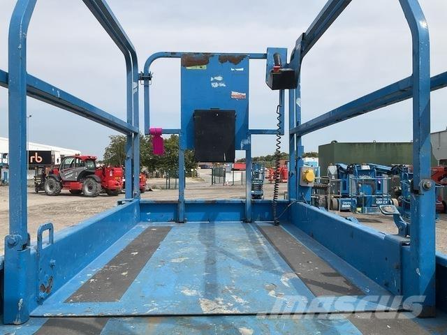 Genie GS3246 رافعات مقصية الشكل