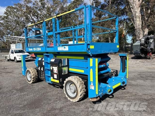 Genie GS3384 رافعات مقصية الشكل