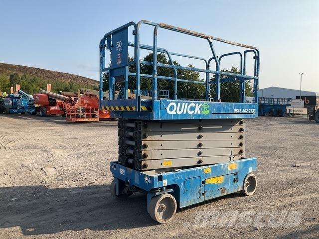 Genie GS4047 رافعات مقصية الشكل
