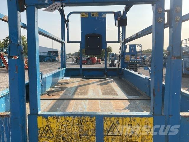 Genie GS4047 رافعات مقصية الشكل