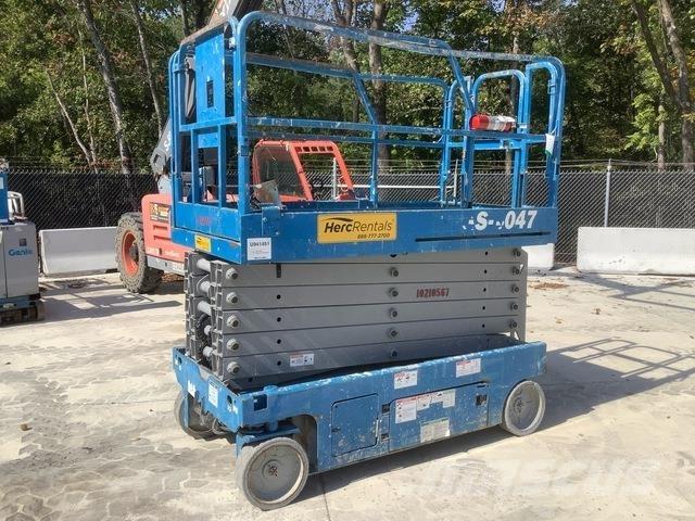 Genie GS4047 رافعات مقصية الشكل