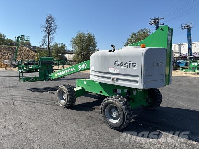 Genie S-40 رافعات سلة تلسكوبية