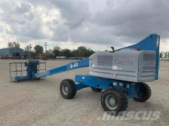 Genie S-40 رافعات سلة تلسكوبية