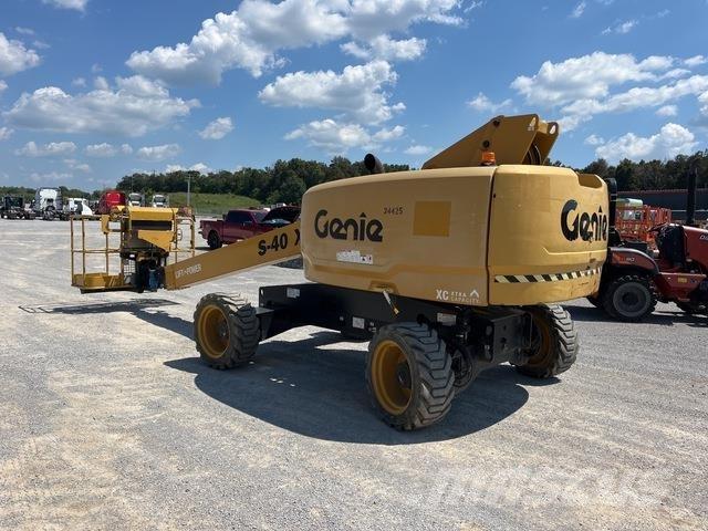 Genie S-40XC رافعات سلة تلسكوبية