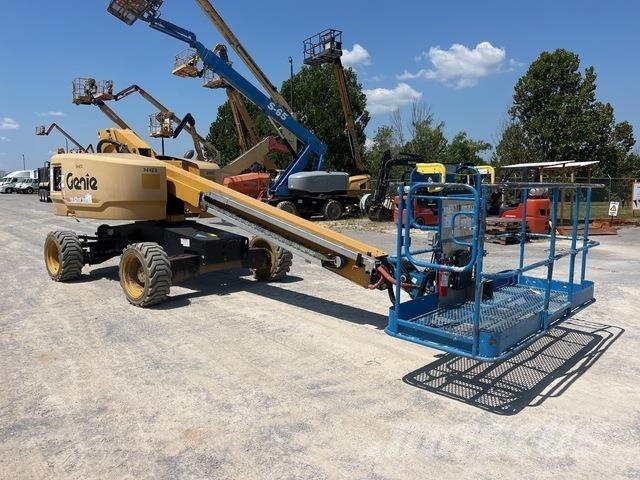 Genie S-40XC رافعات سلة تلسكوبية
