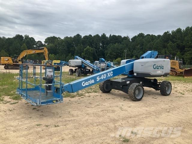 Genie S-40XC رافعات سلة تلسكوبية
