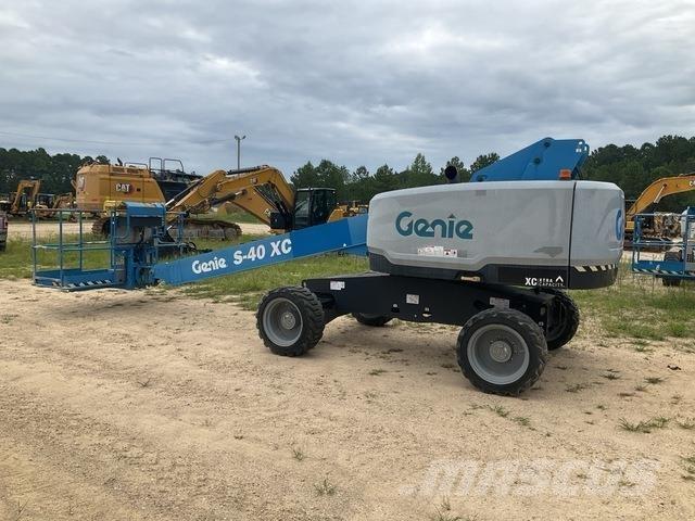 Genie S-40XC رافعات سلة تلسكوبية