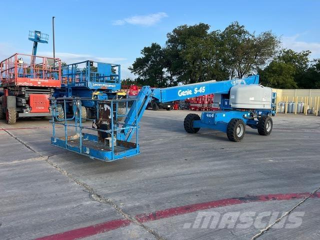 Genie S-45 أخرى