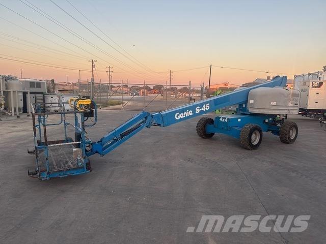 Genie S-45 رافعات سلة تلسكوبية
