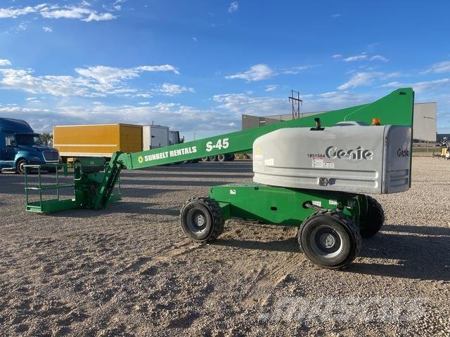 Genie S-45 رافعات سلة تلسكوبية